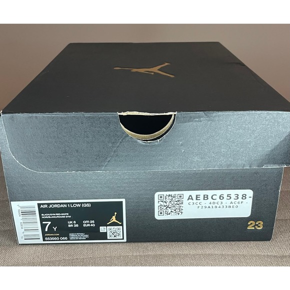 Jordan 1 Low Alternate Bred Toe - Size 7Y - Picture 8 of 12